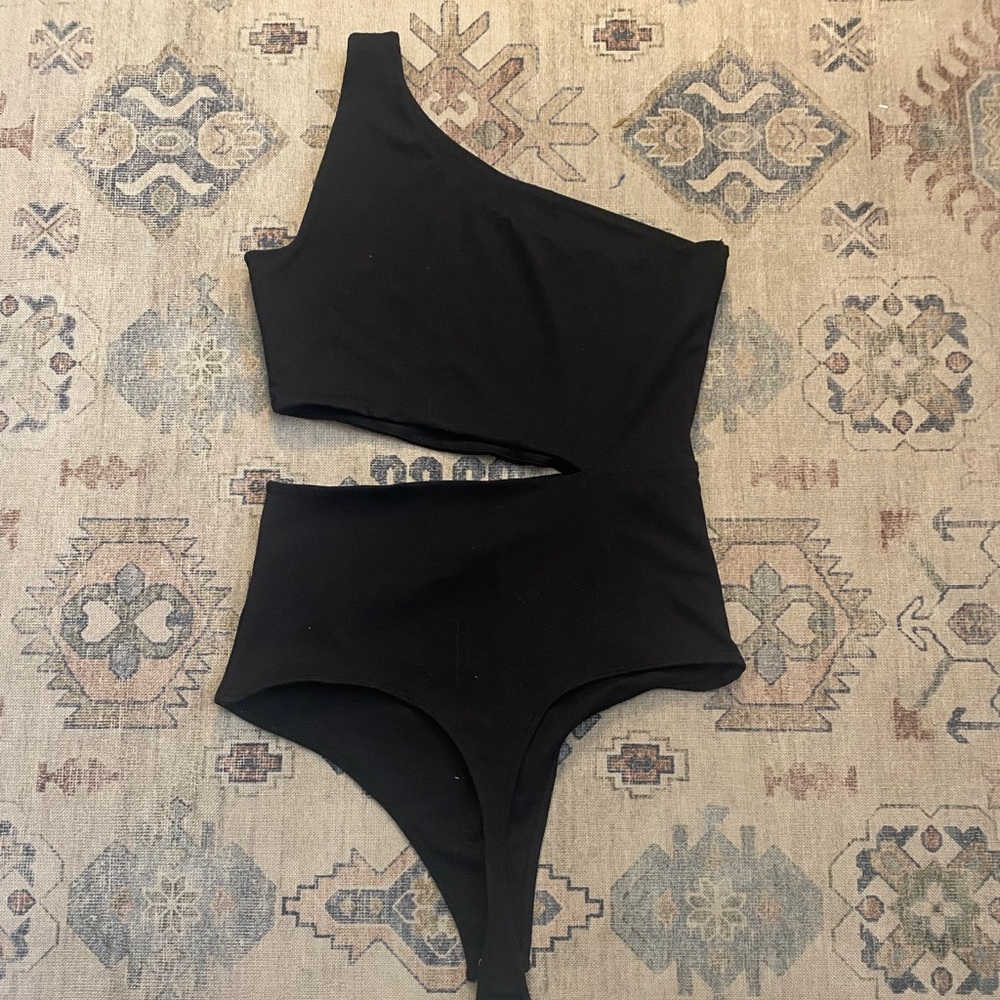 Abercrombie one shoulder cut out body suit